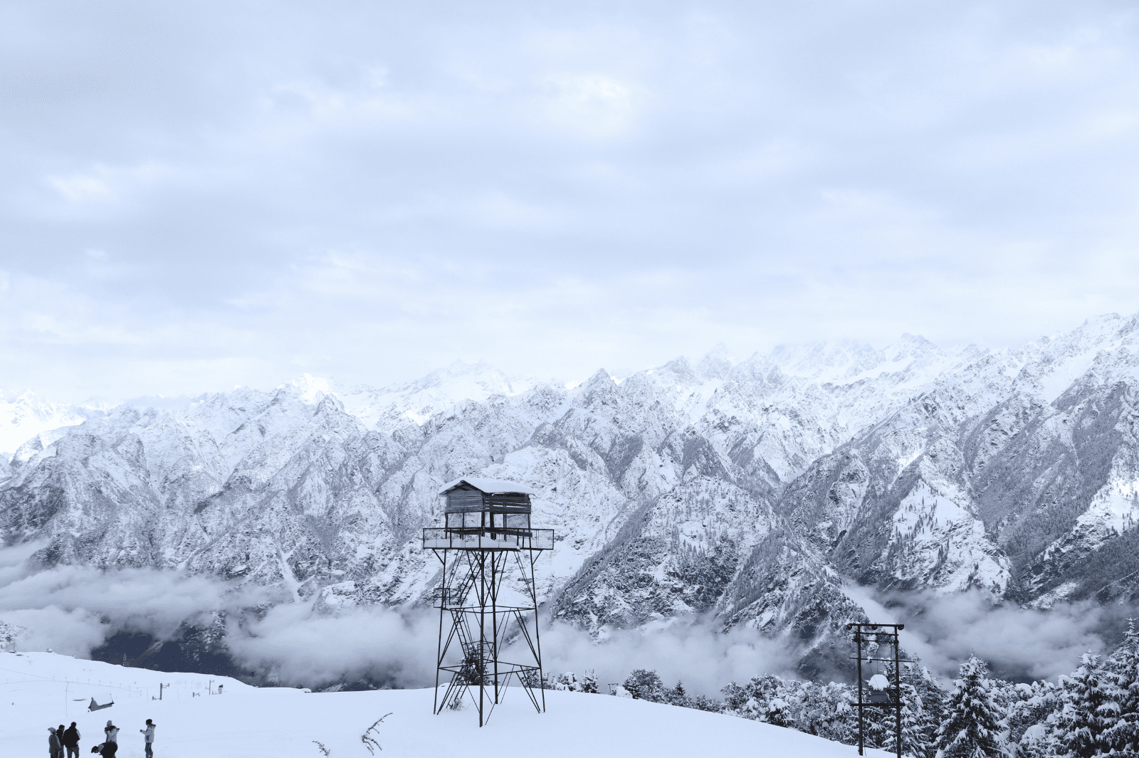 Auli – India’s Skiing Capital | Anmol Yatra holidays Pvt Ltd taxi and tour services in Uttarakhand